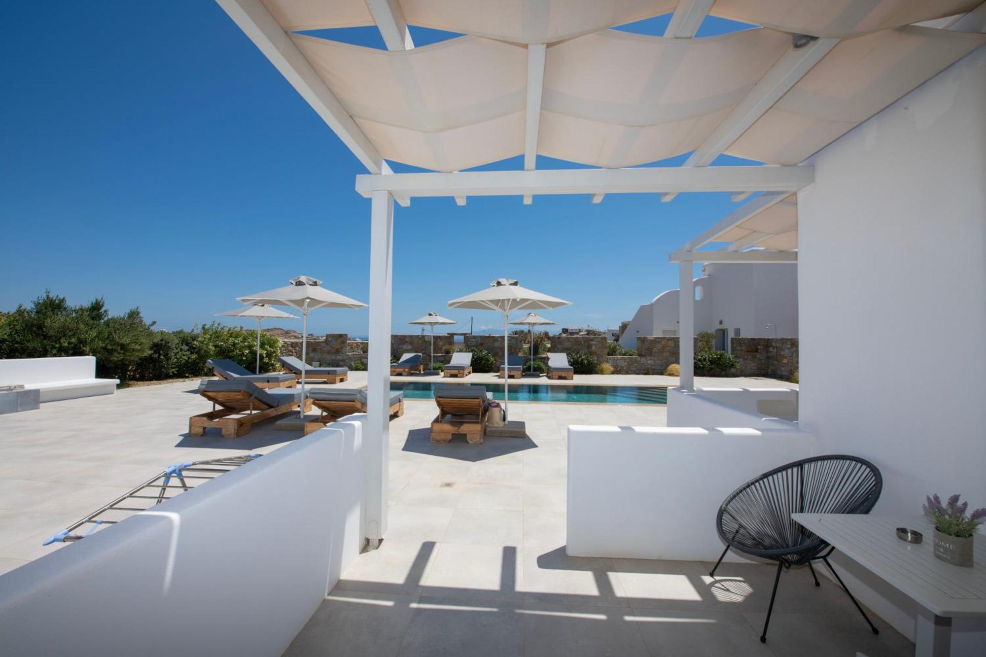 Sol Mykonos Apartment Plintri